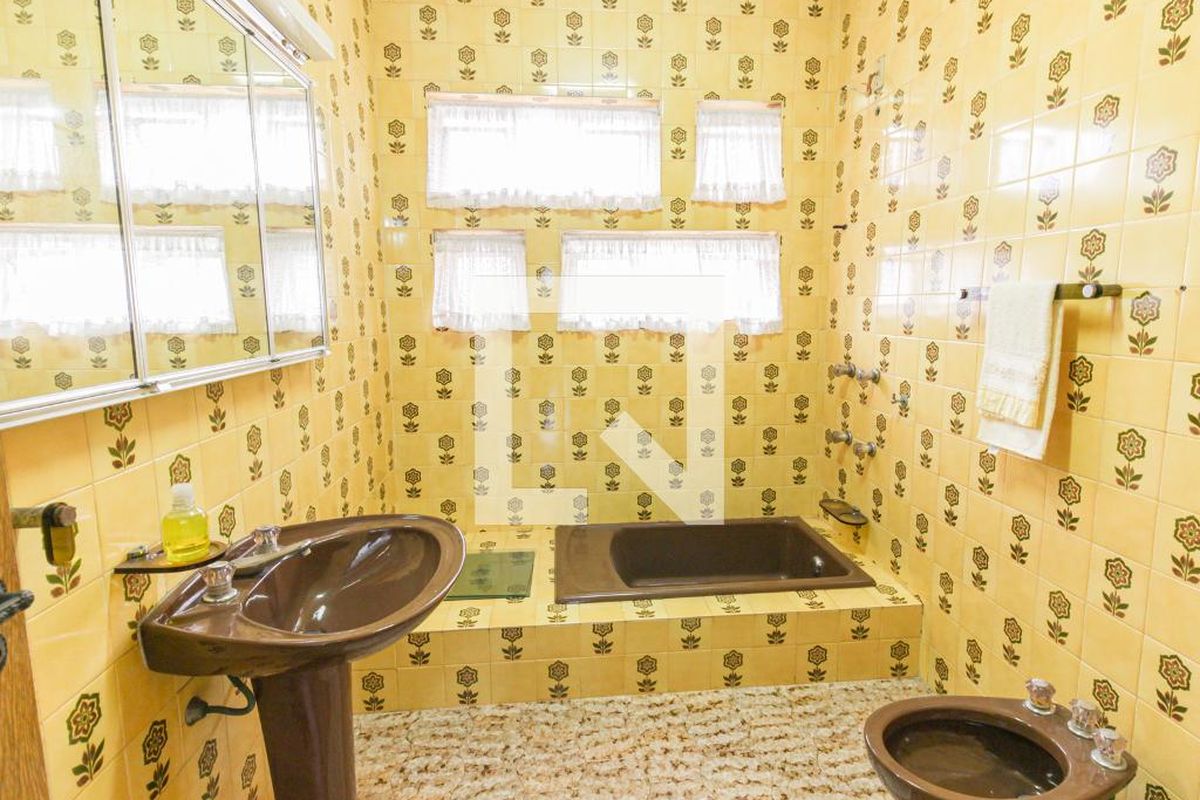 Casa, 4 quartos, 250 m² - Foto 46