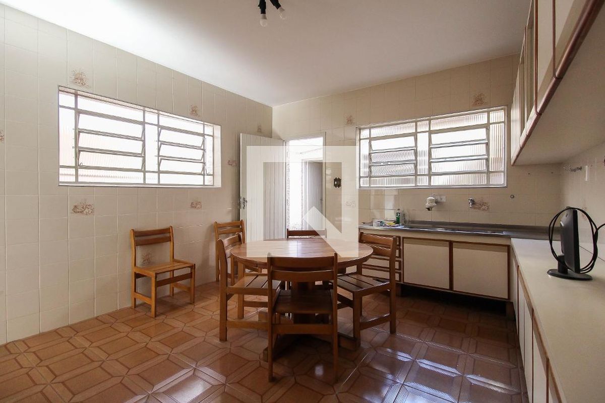 Casa, 3 quartos, 200 m² - Foto 32