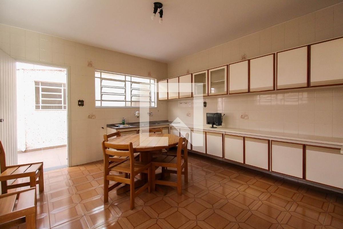 Casa, 3 quartos, 200 m² - Foto 29