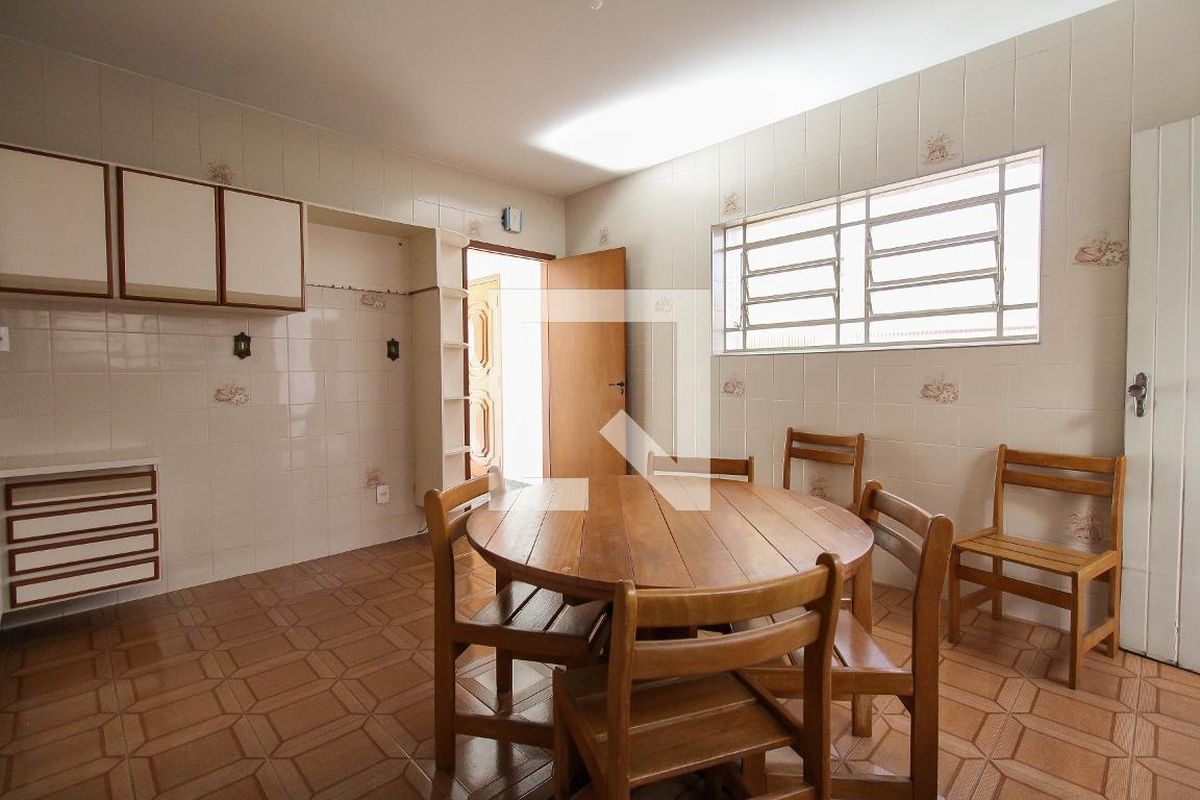 Casa, 3 quartos, 200 m² - Foto 30