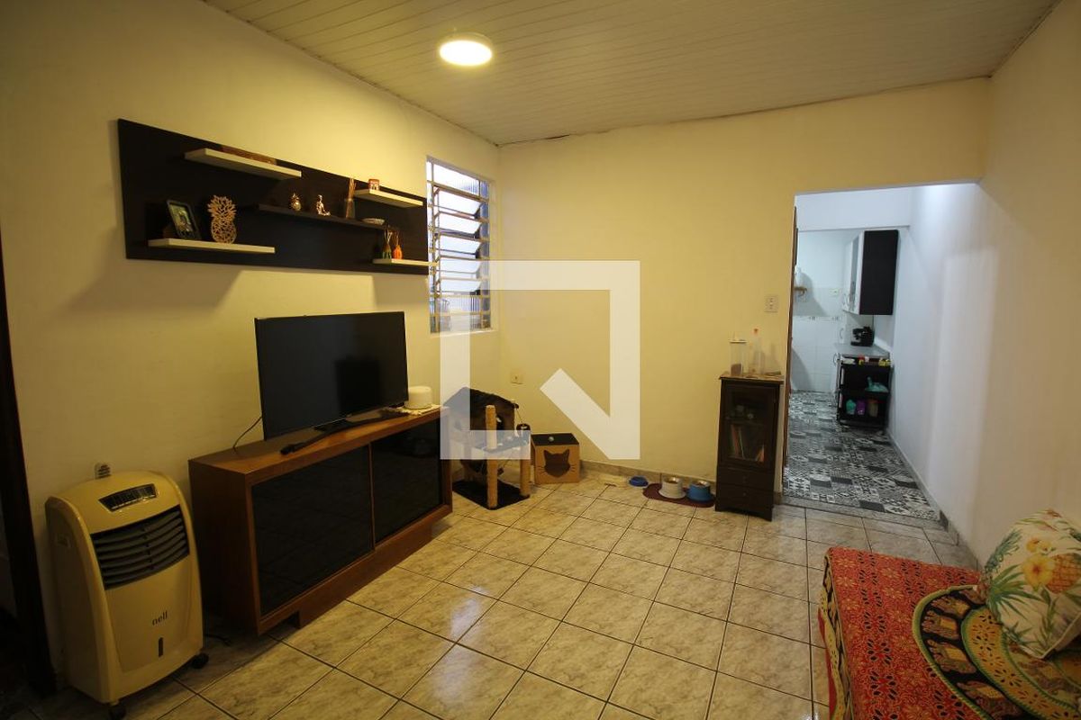 Casa, 2 quartos, 200 m² - Foto 2