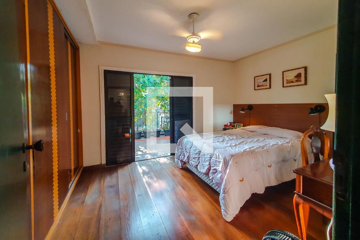 Casa, 3 quartos, 220 m² - Foto 48