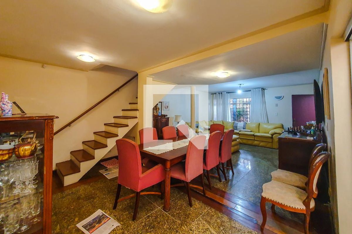 Casa, 3 quartos, 220 m² - Foto 1