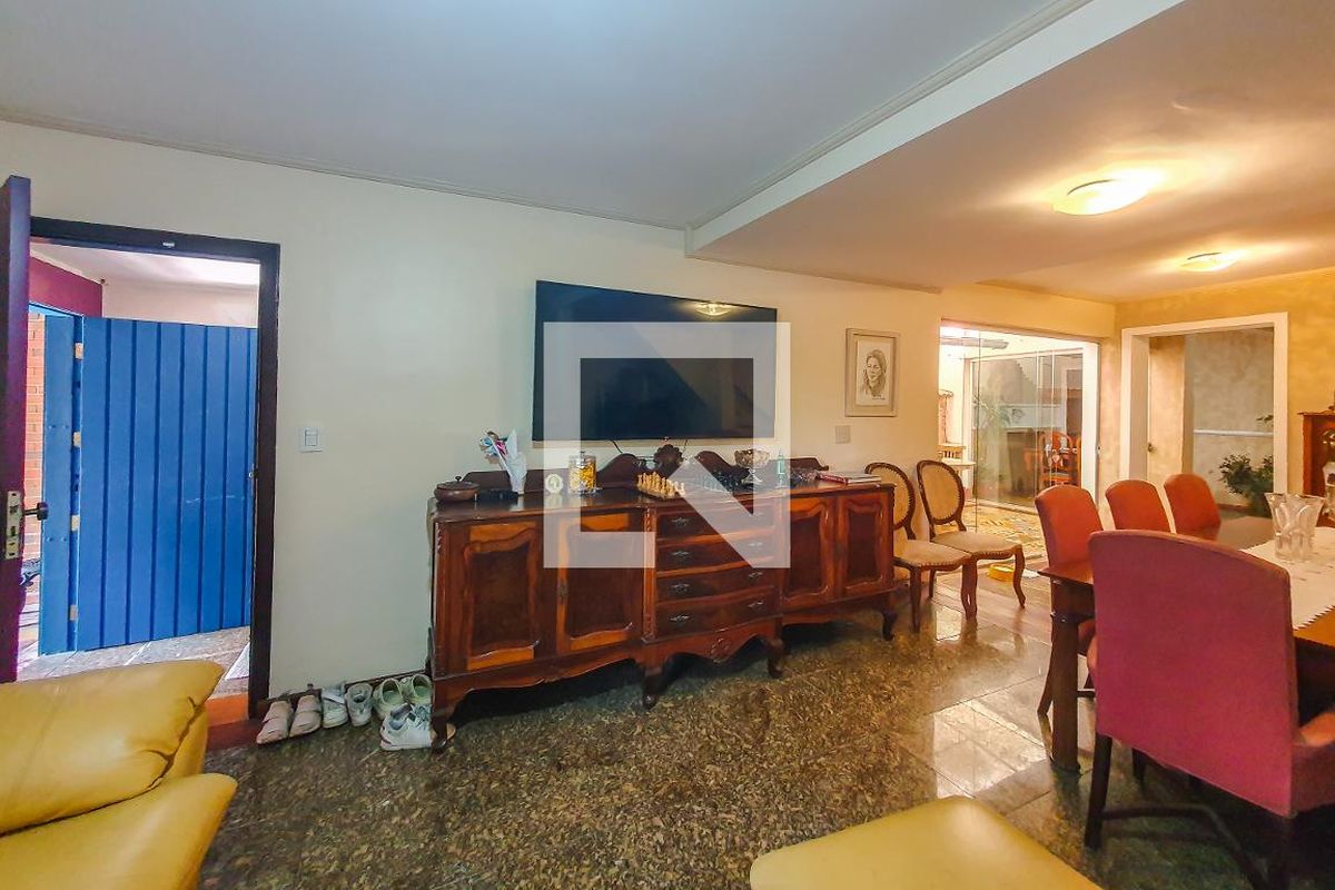 Casa, 3 quartos, 220 m² - Foto 2
