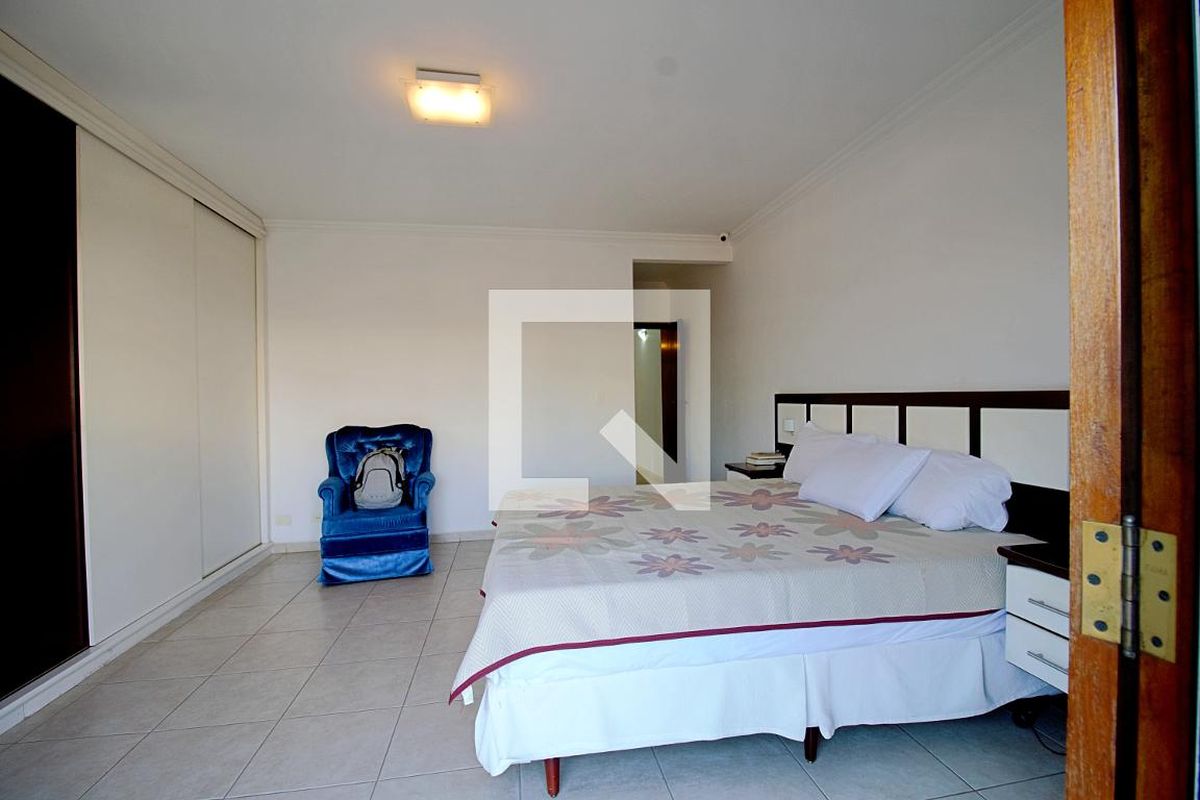Casa, 3 quartos, 219 m² - Foto 54
