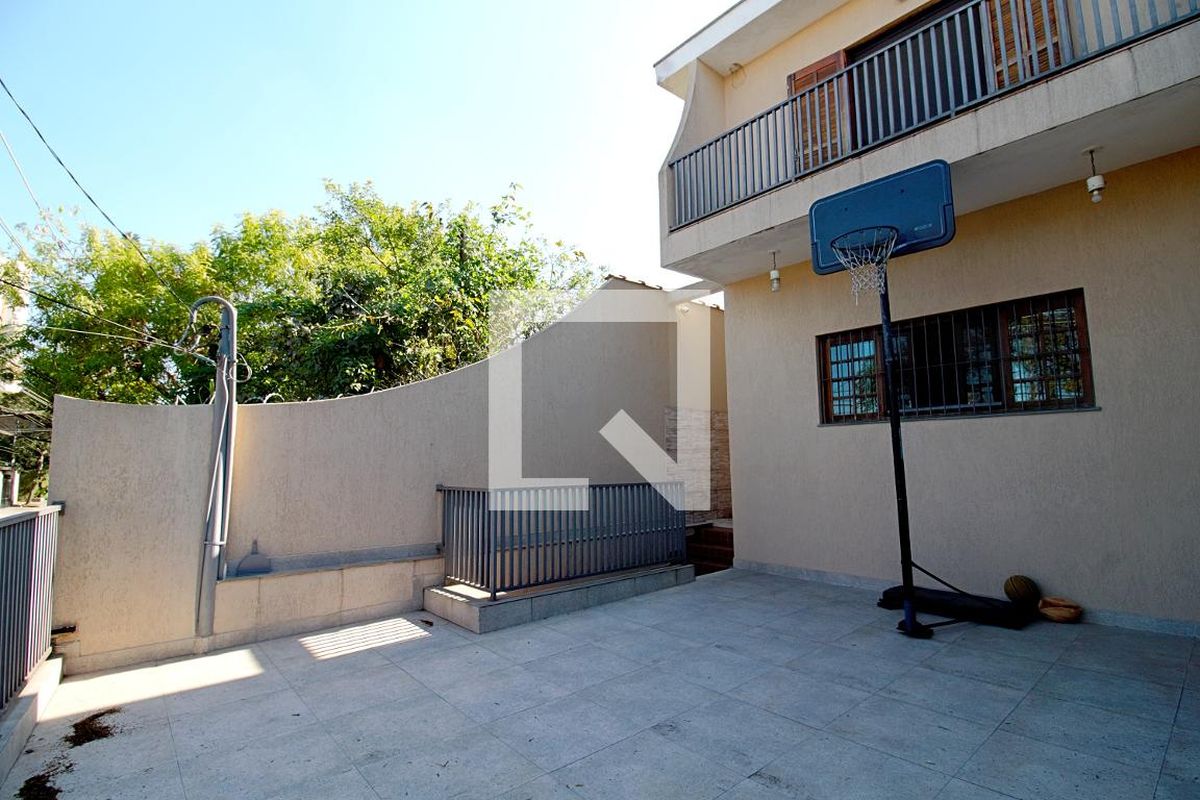 Casa, 3 quartos, 219 m² - Foto 30