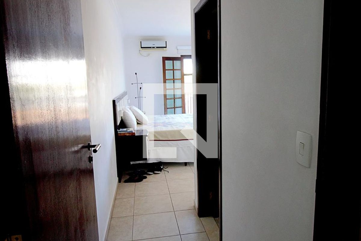 Casa, 3 quartos, 219 m² - Foto 44
