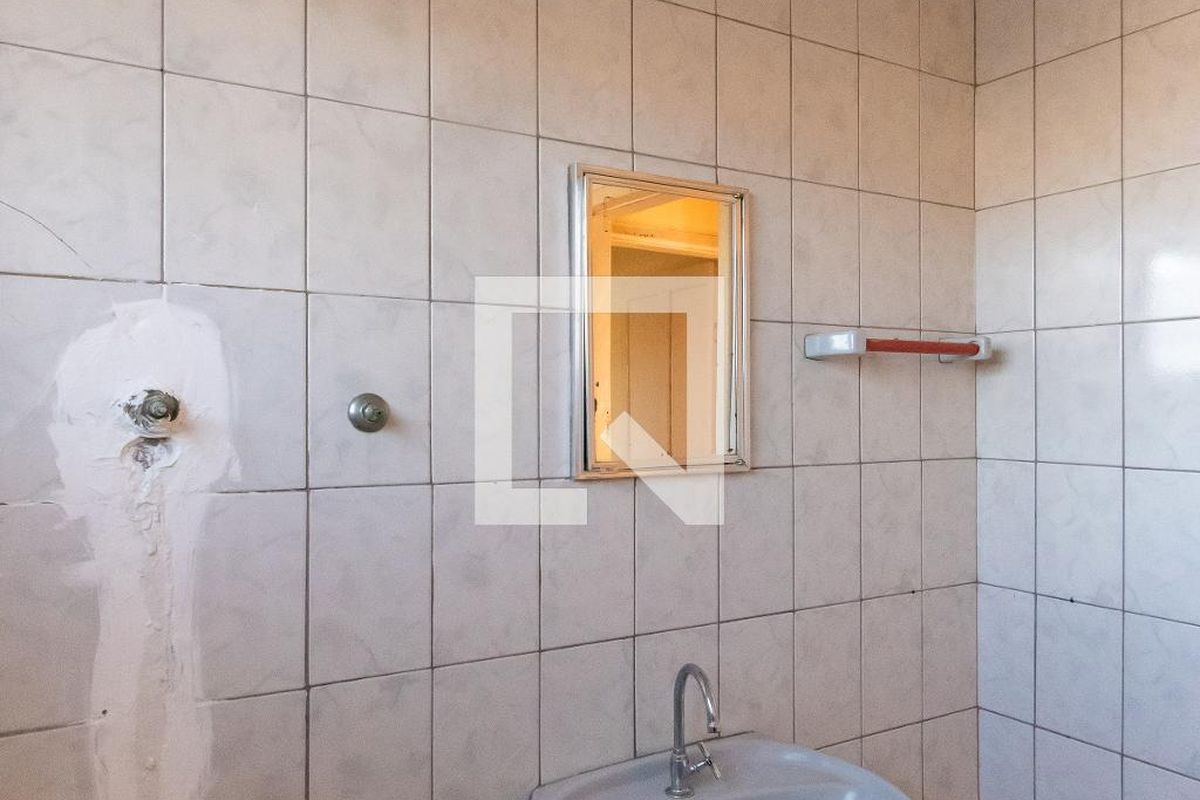 Casa à Venda - Jardim do Lago, 2 Quartos,  358 m2 em , Campinas - sp | SoloBR