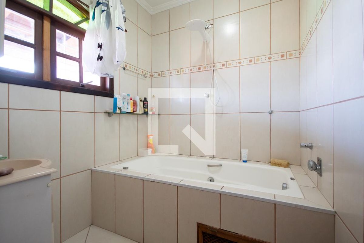 Casa, 3 quartos, 250 m² - Foto 28