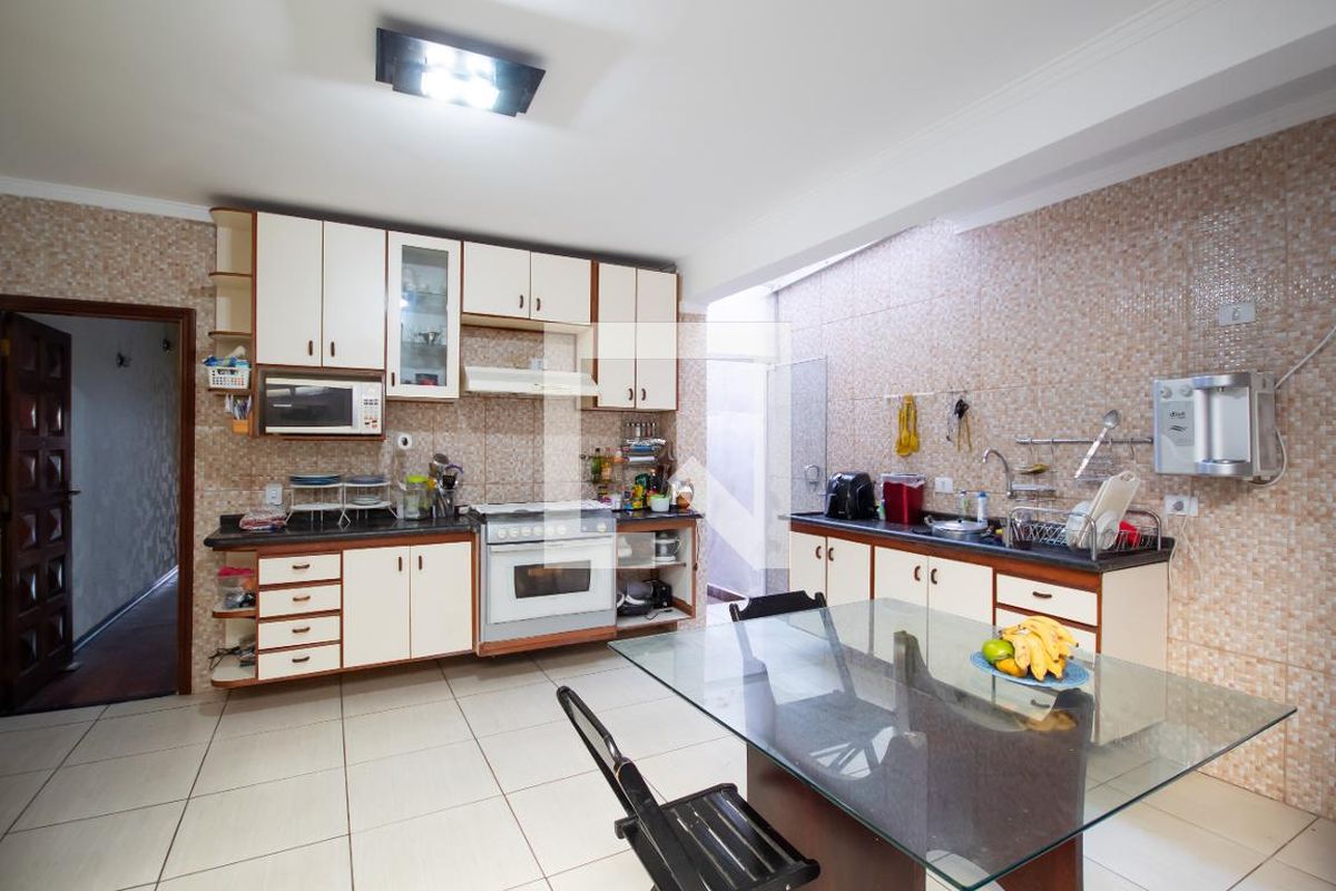 Casa, 3 quartos, 250 m² - Foto 94