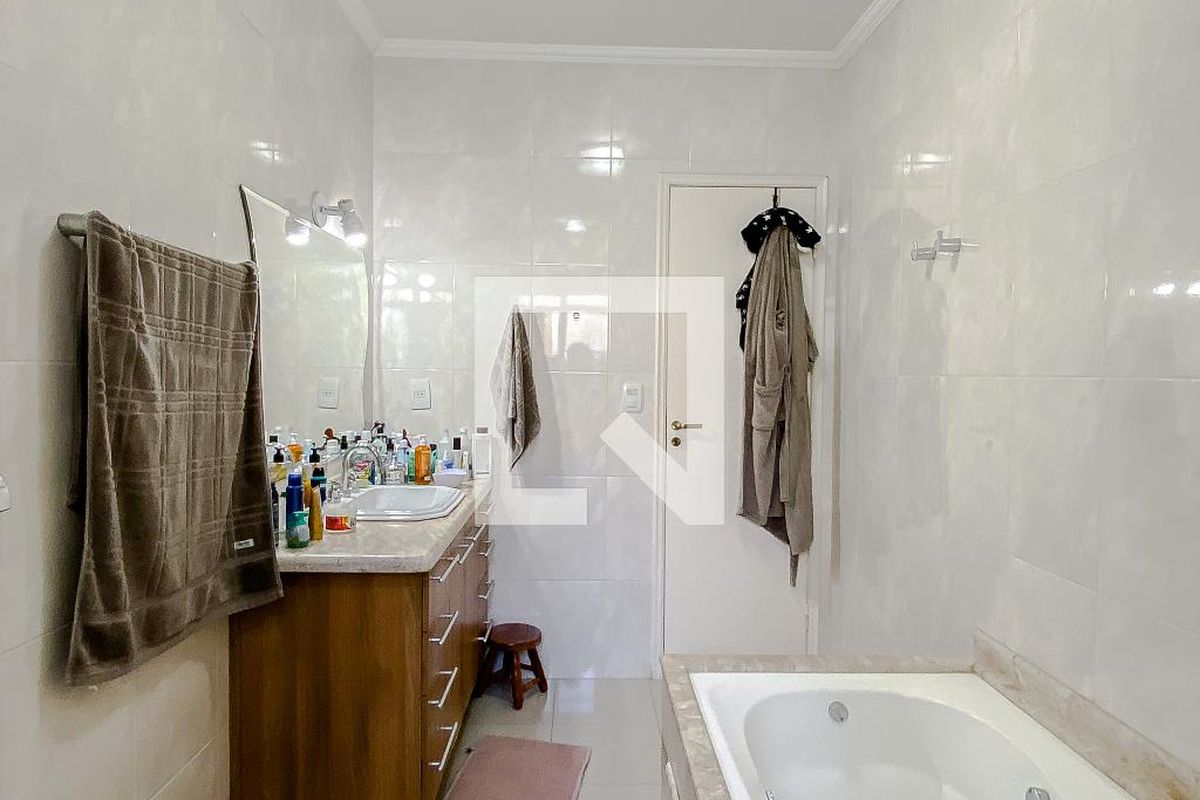 Casa, 3 quartos, 230 m² - Foto 46