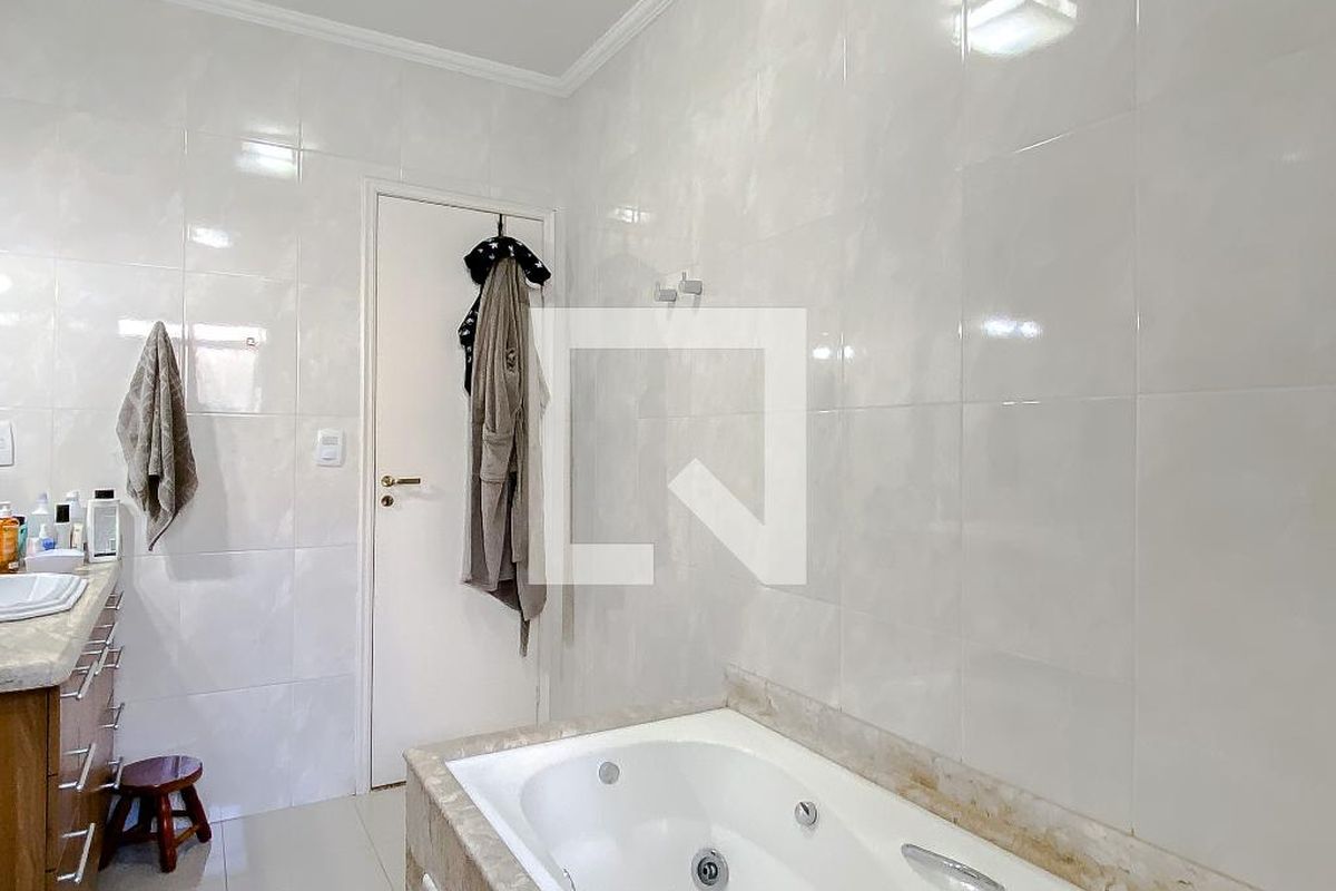 Casa, 3 quartos, 230 m² - Foto 48