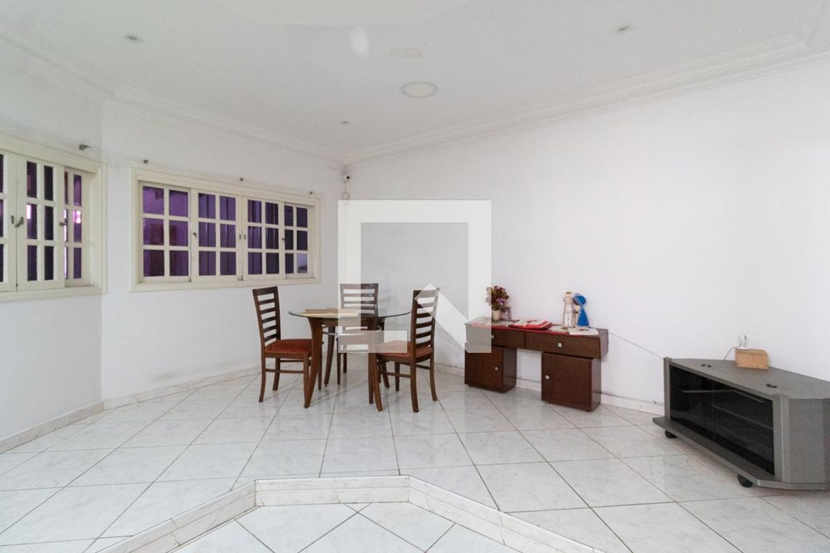Casa, 3 quartos, 144 m² - Foto 2