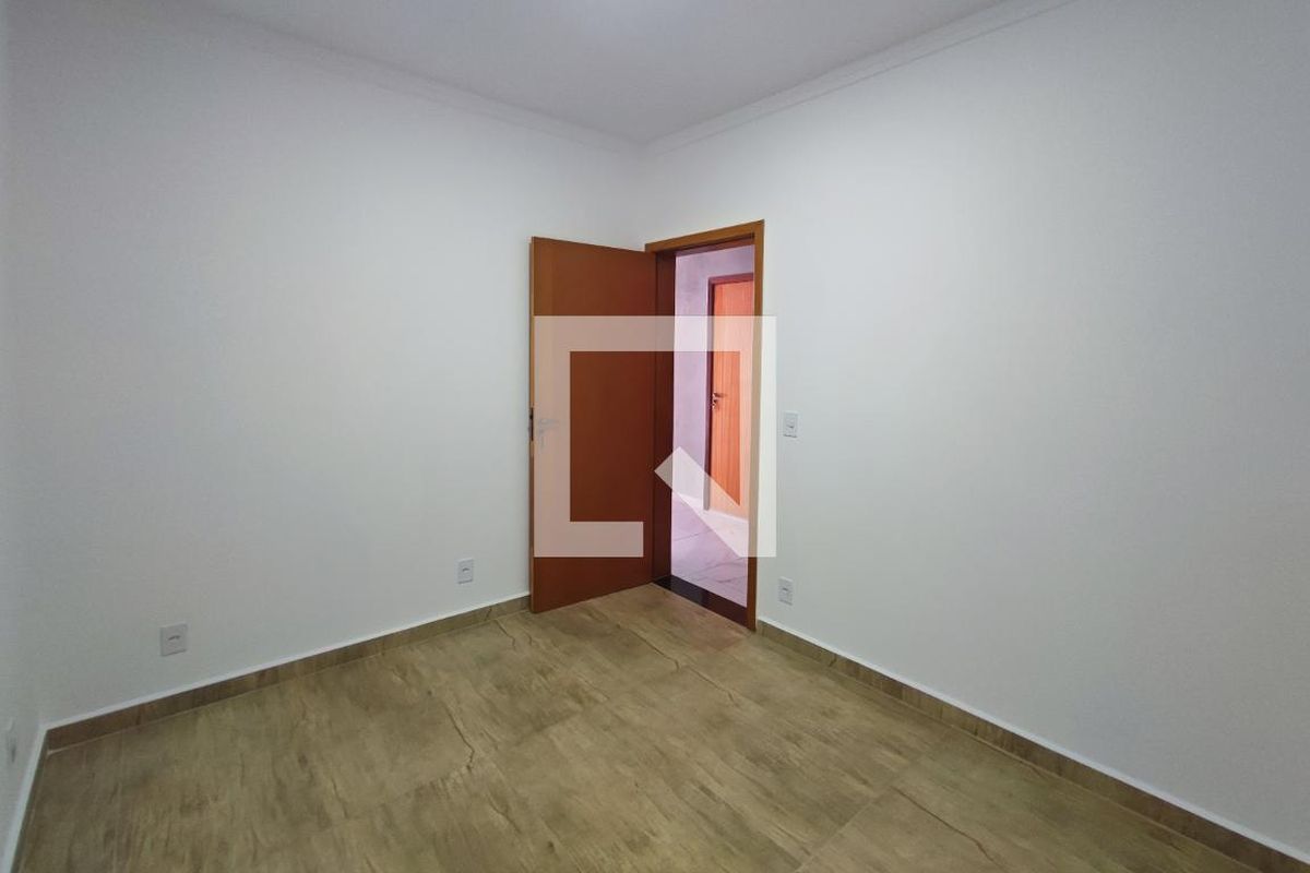 Casa à Venda - Swiss Park, 4 Quartos,  282 m2 em , Campinas - sp | SoloBR