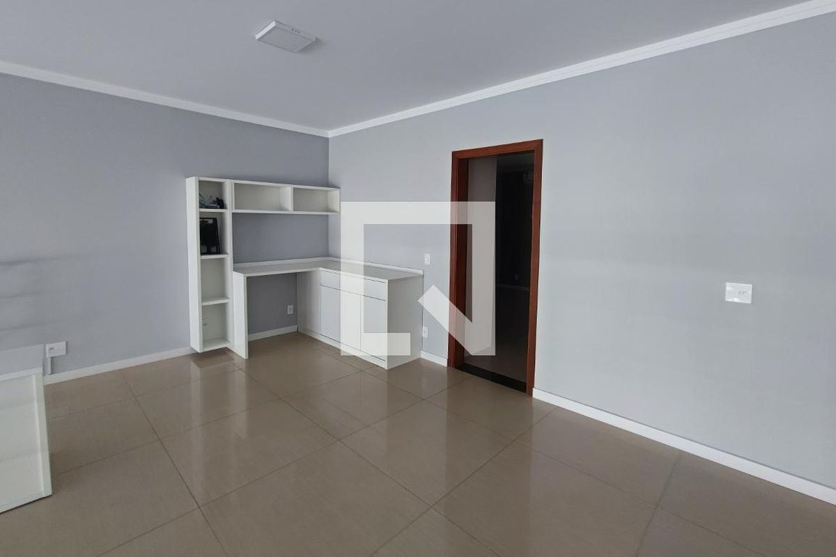 Casa à Venda - Swiss Park, 4 Quartos,  282 m2 em , Campinas - sp | SoloBR