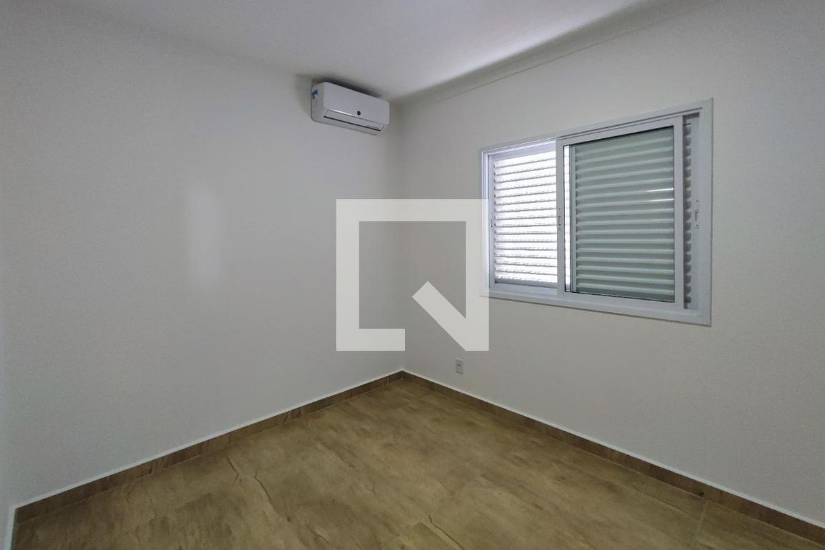 Casa à Venda - Swiss Park, 4 Quartos,  282 m2 em , Campinas - sp | SoloBR