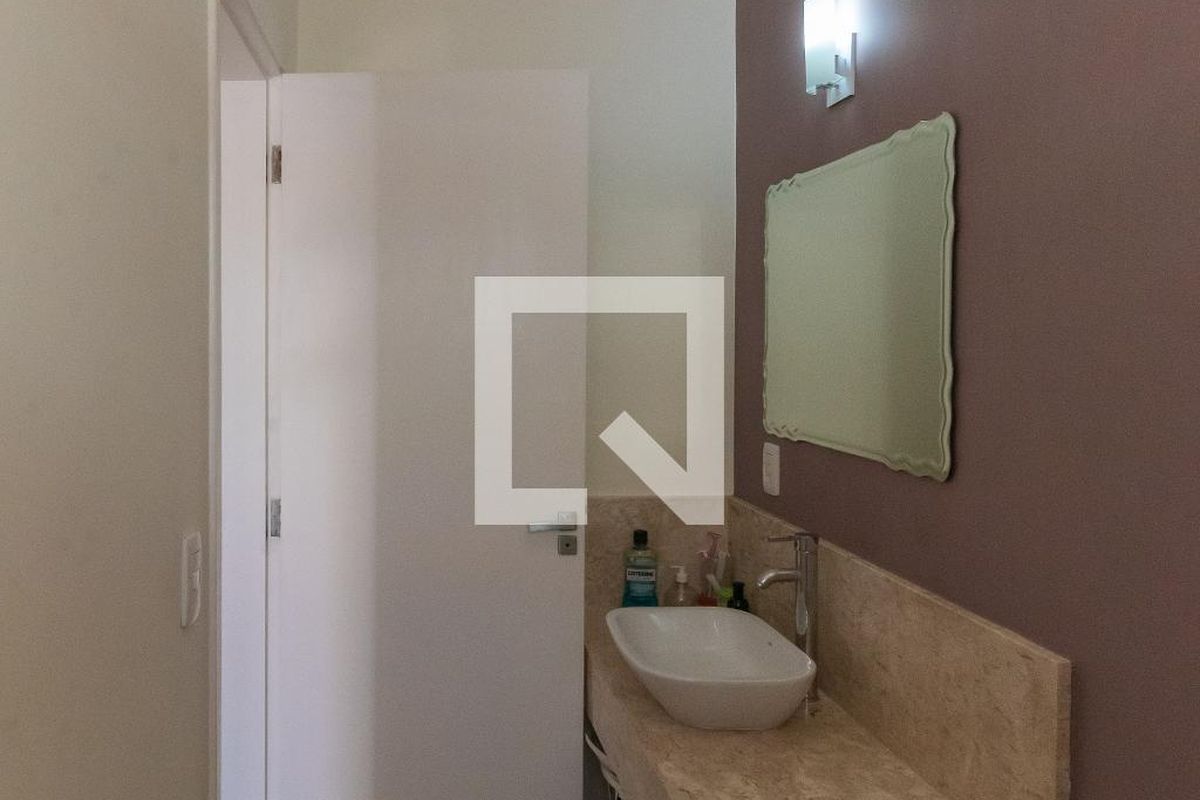 Casa à Venda - Swiss Park, 3 Quartos,  255 m2 em , Campinas - sp | SoloBR