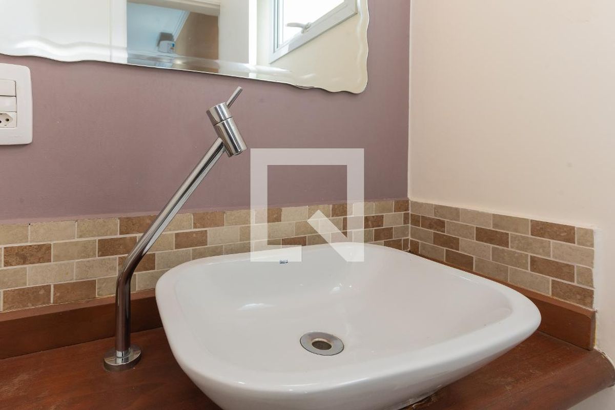 Casa à Venda - Swiss Park, 3 Quartos,  255 m2 em , Campinas - sp | SoloBR