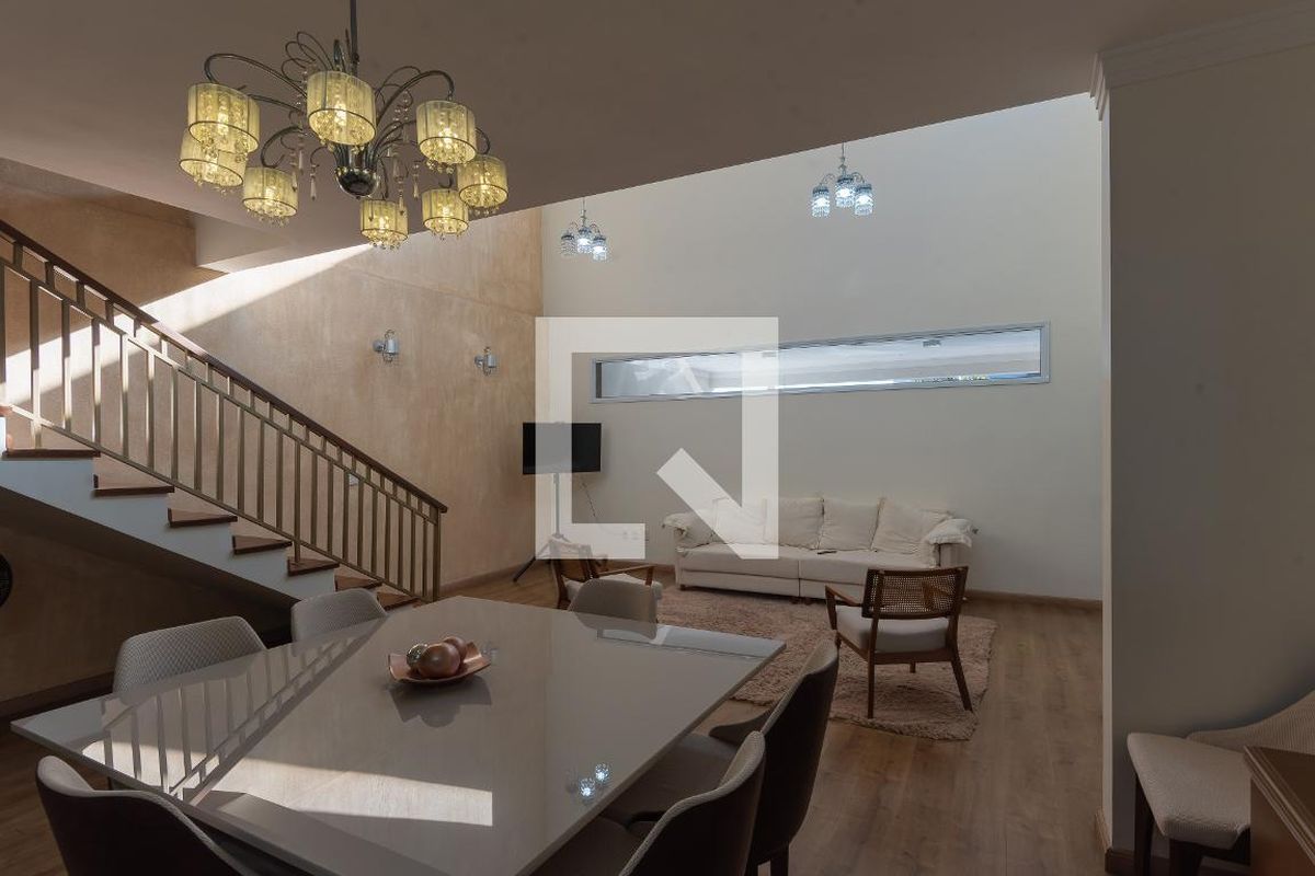Casa à Venda - Swiss Park, 3 Quartos,  255 m2 em , Campinas - sp | SoloBR