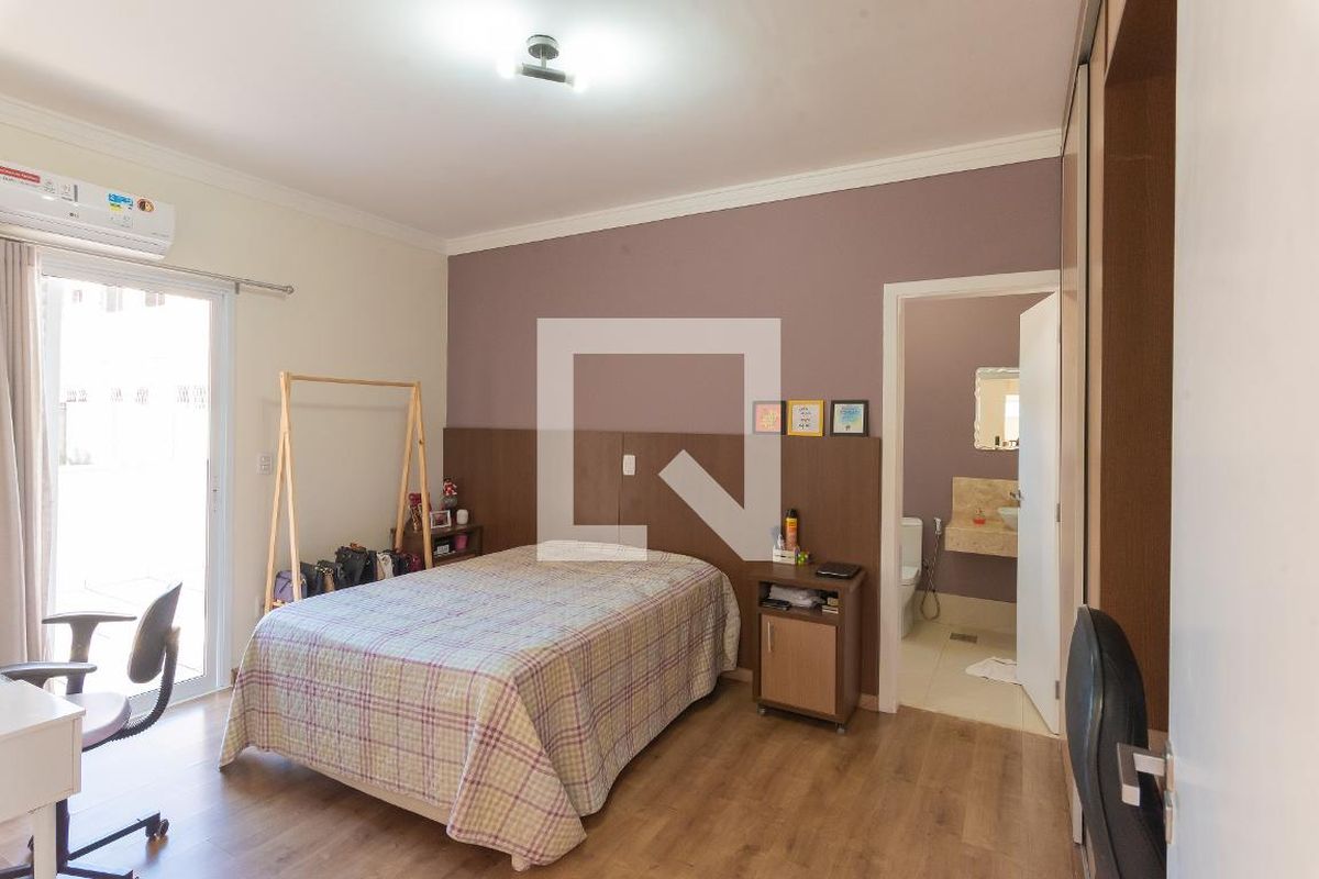Casa à Venda - Swiss Park, 3 Quartos,  255 m2 em , Campinas - sp | SoloBR