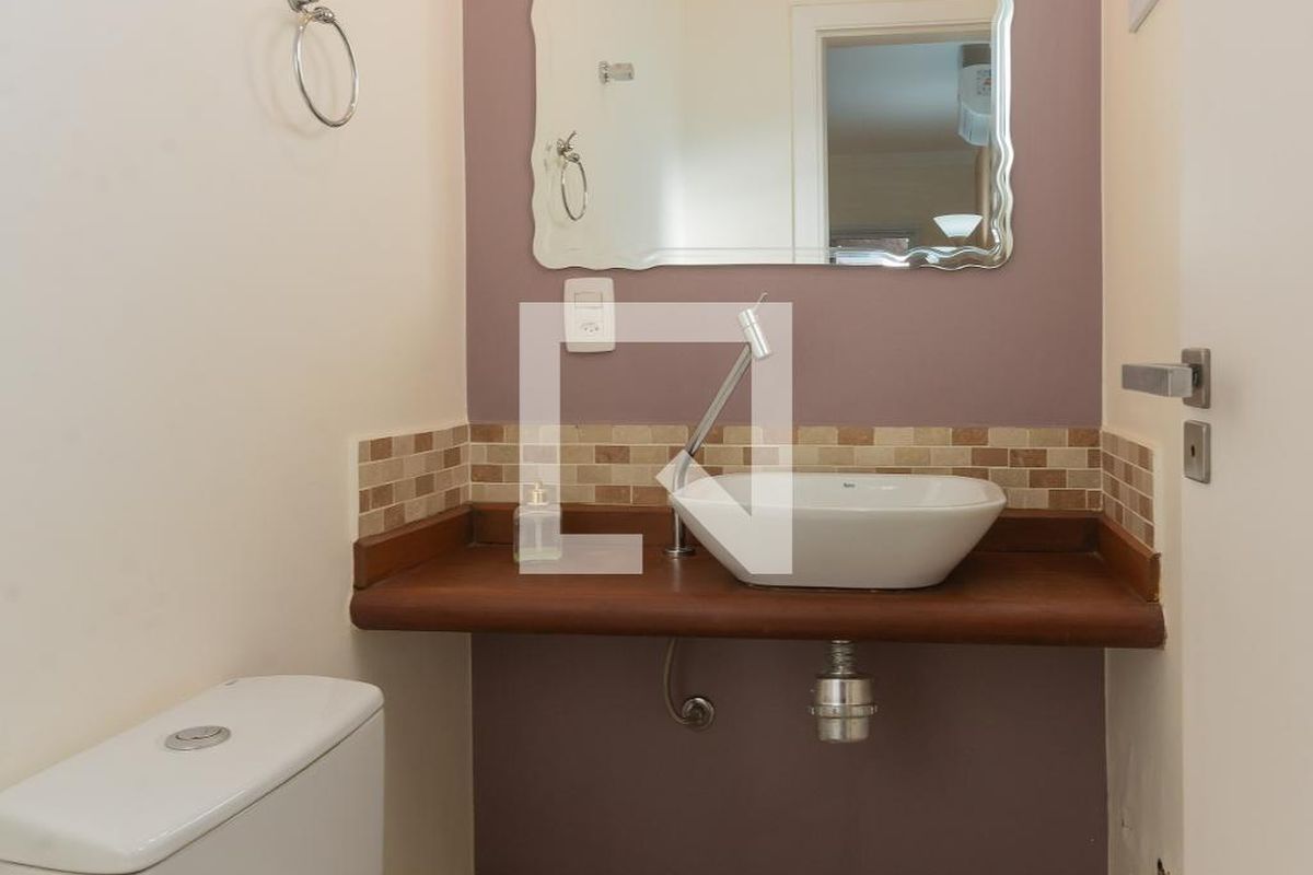 Casa à Venda - Swiss Park, 3 Quartos,  255 m2 em , Campinas - sp | SoloBR