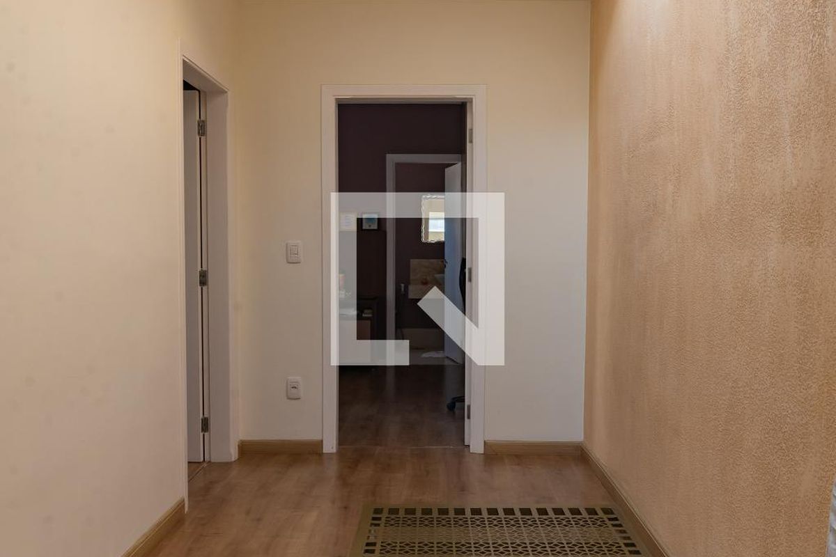 Casa à Venda - Swiss Park, 3 Quartos,  255 m2 em , Campinas - sp | SoloBR