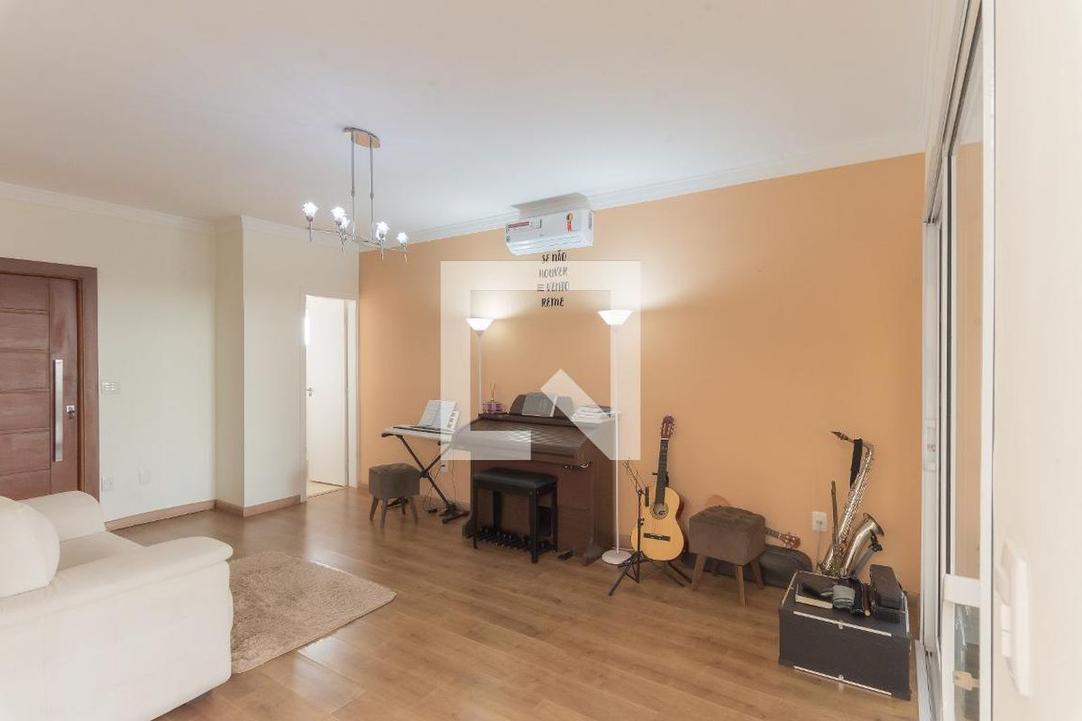 Casa à Venda - Swiss Park, 3 Quartos,  255 m2 em , Campinas - sp | SoloBR