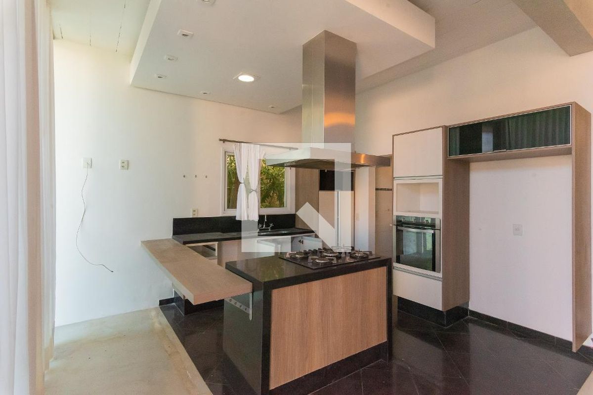 Casa à Venda - Swiss Park, 3 Quartos,  234 m2 em , Campinas - sp | SoloBR