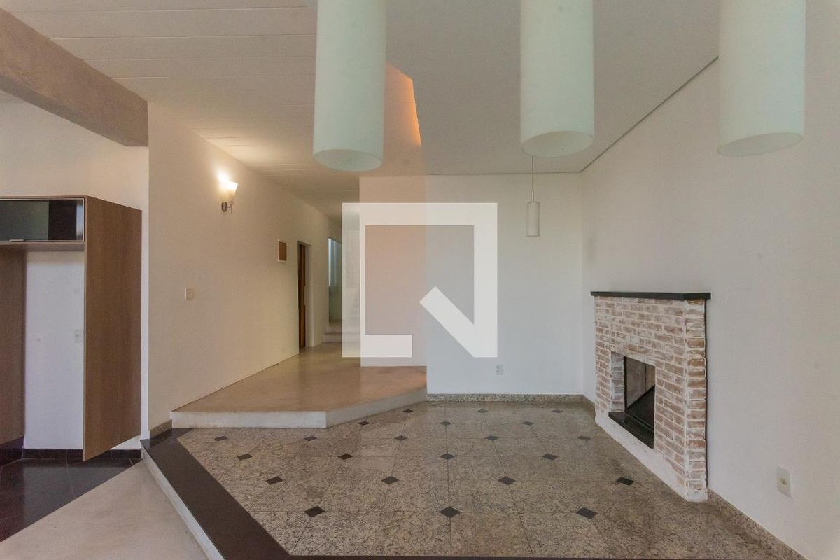 Casa à Venda - Swiss Park, 3 Quartos,  234 m2 em , Campinas - sp | SoloBR