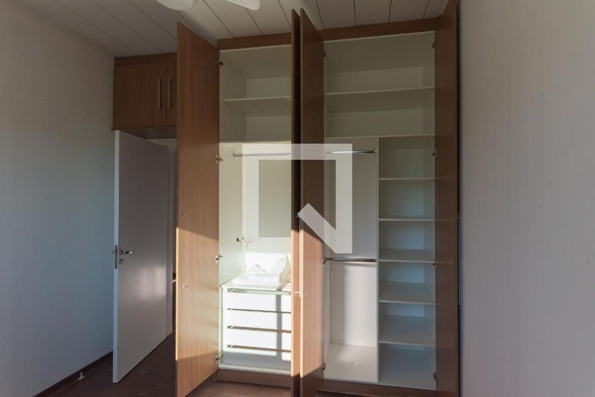Casa à Venda - Swiss Park, 3 Quartos,  234 m2 em , Campinas - sp | SoloBR