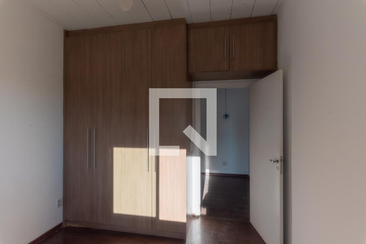 Casa à Venda - Swiss Park, 3 Quartos,  234 m2 em , Campinas - sp | SoloBR