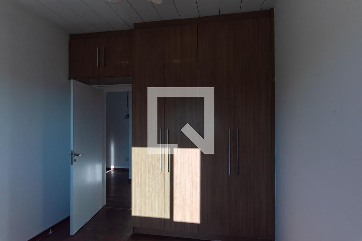 Casa à Venda - Swiss Park, 3 Quartos,  234 m2 em , Campinas - sp | SoloBR
