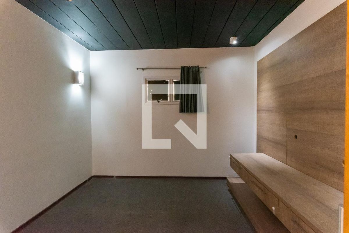 Casa à Venda - Swiss Park, 3 Quartos,  234 m2 em , Campinas - sp | SoloBR
