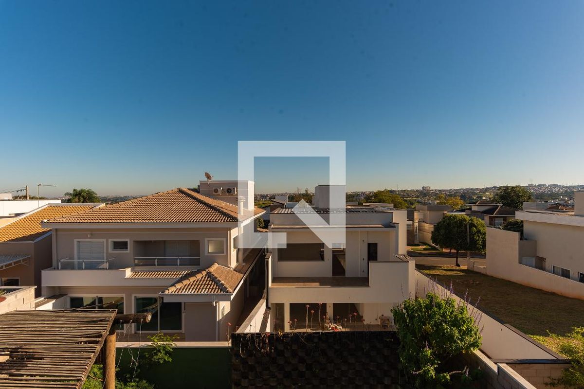 Casa à Venda - Swiss Park, 3 Quartos,  234 m2 em , Campinas - sp | SoloBR