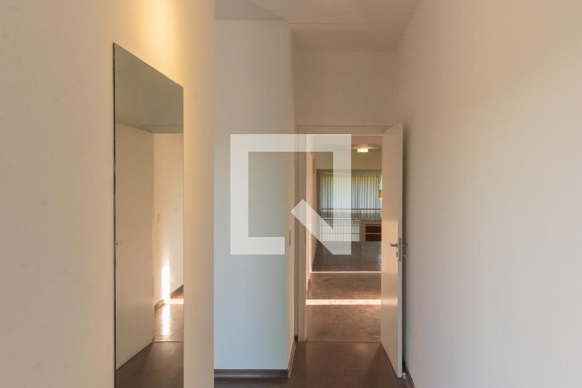 Casa à Venda - Swiss Park, 3 Quartos,  234 m2 em , Campinas - sp | SoloBR
