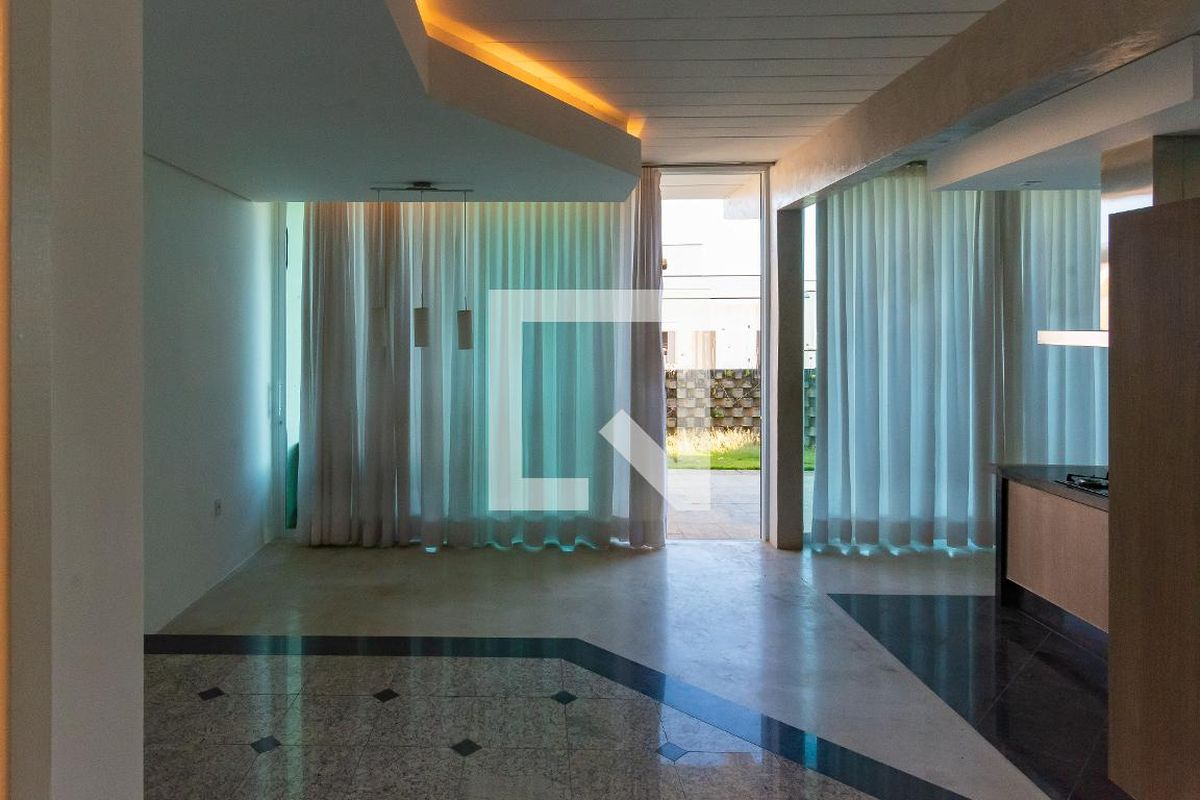 Casa à Venda - Swiss Park, 3 Quartos,  234 m2 em , Campinas - sp | SoloBR