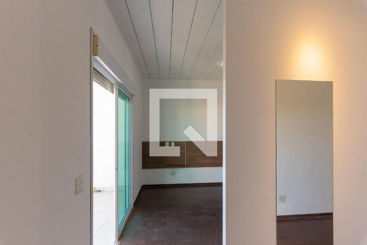 Casa à Venda - Swiss Park, 3 Quartos,  234 m2 em , Campinas - sp | SoloBR