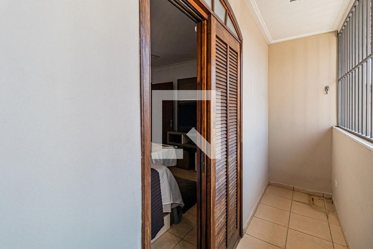 Casa, 3 quartos, 270 m² - Foto 57