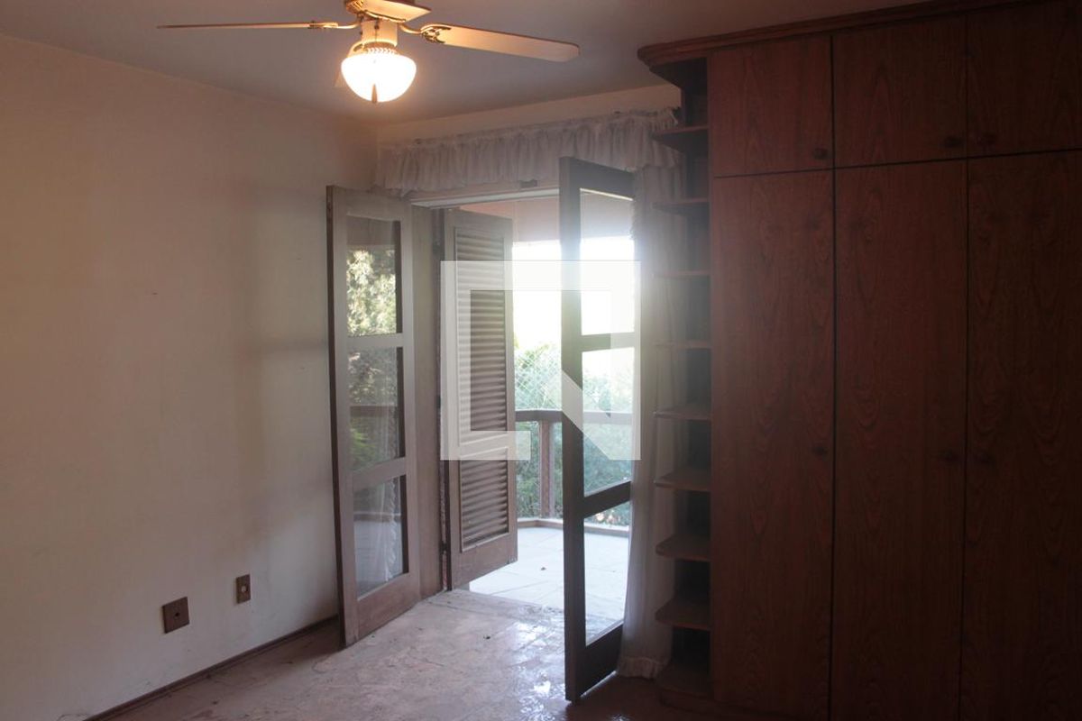 Casa à Venda - Nova Campinas, 4 Quartos,  650 m2 em , Campinas - sp | SoloBR