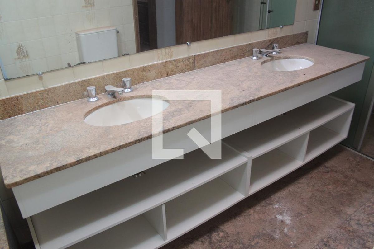 Casa à Venda - Nova Campinas, 4 Quartos,  650 m2 em , Campinas - sp | SoloBR