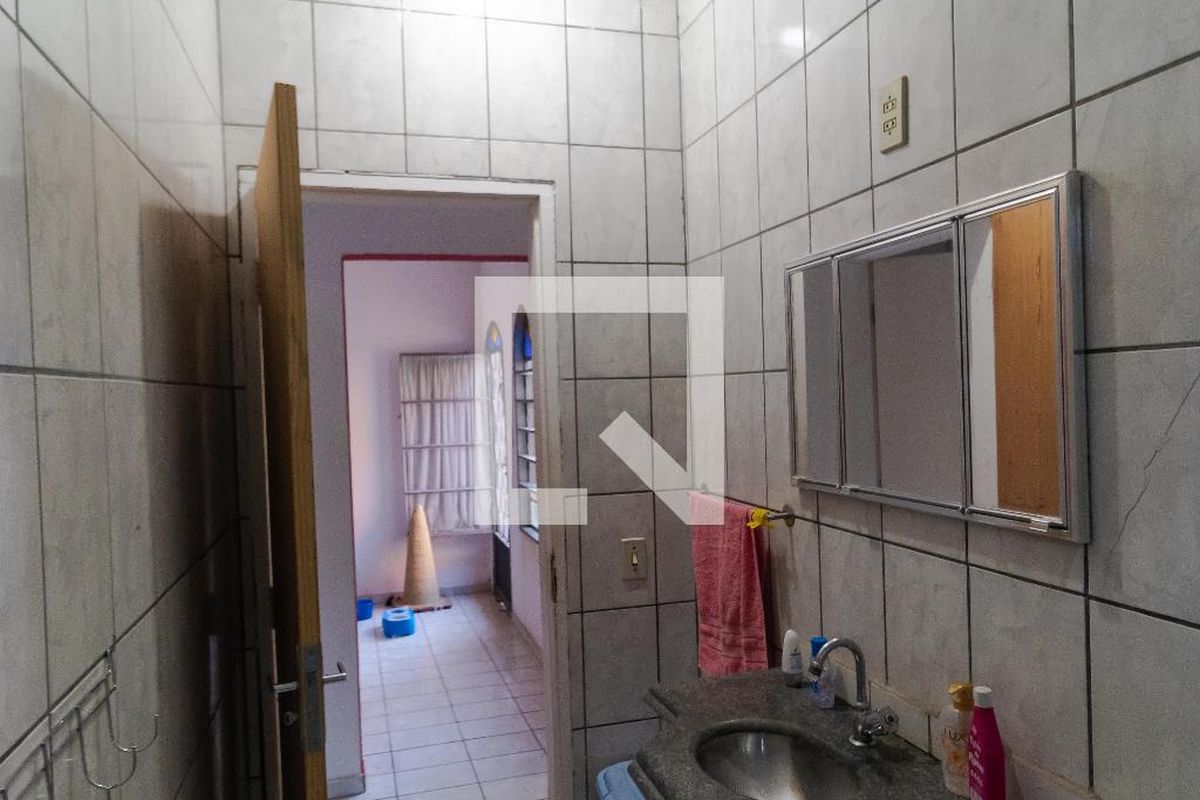 Casa à Venda - Jardim Flamboyant, 4 Quartos,  319 m2 em , Campinas - sp | SoloBR