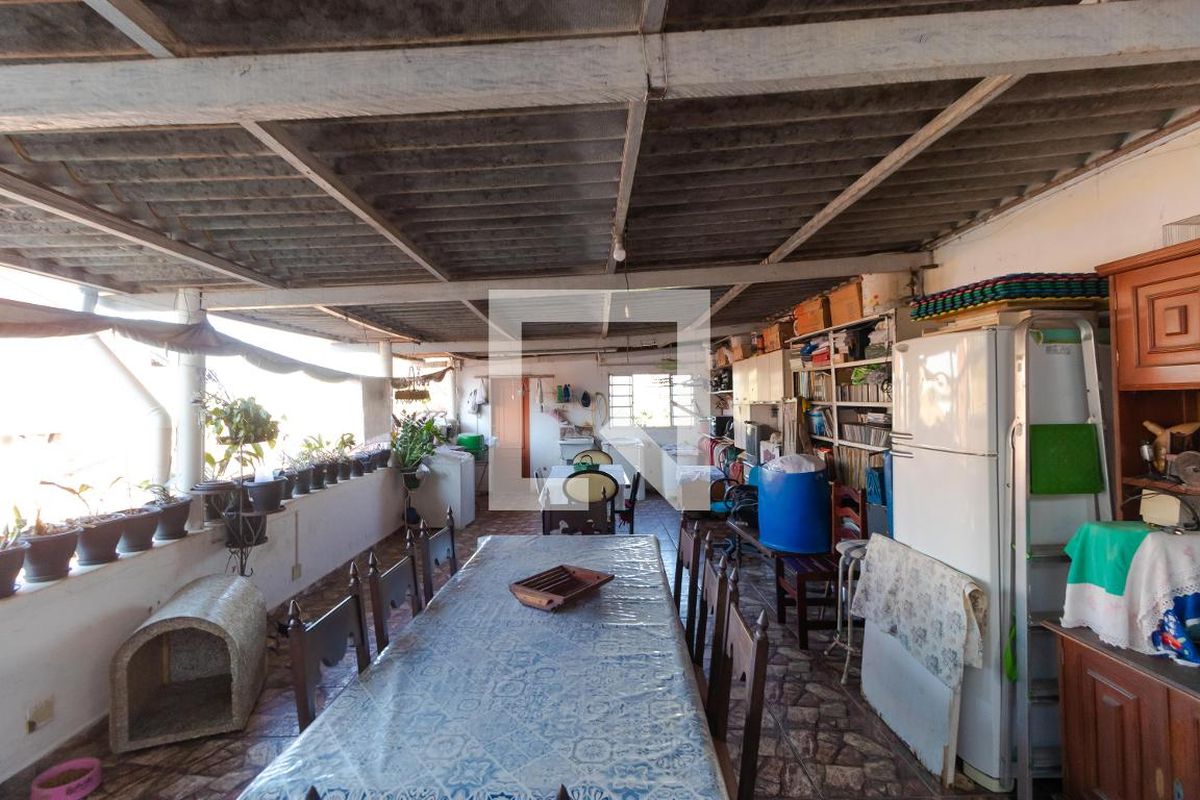 Casa à Venda - Jardim Flamboyant, 4 Quartos,  319 m2 em , Campinas - sp | SoloBR