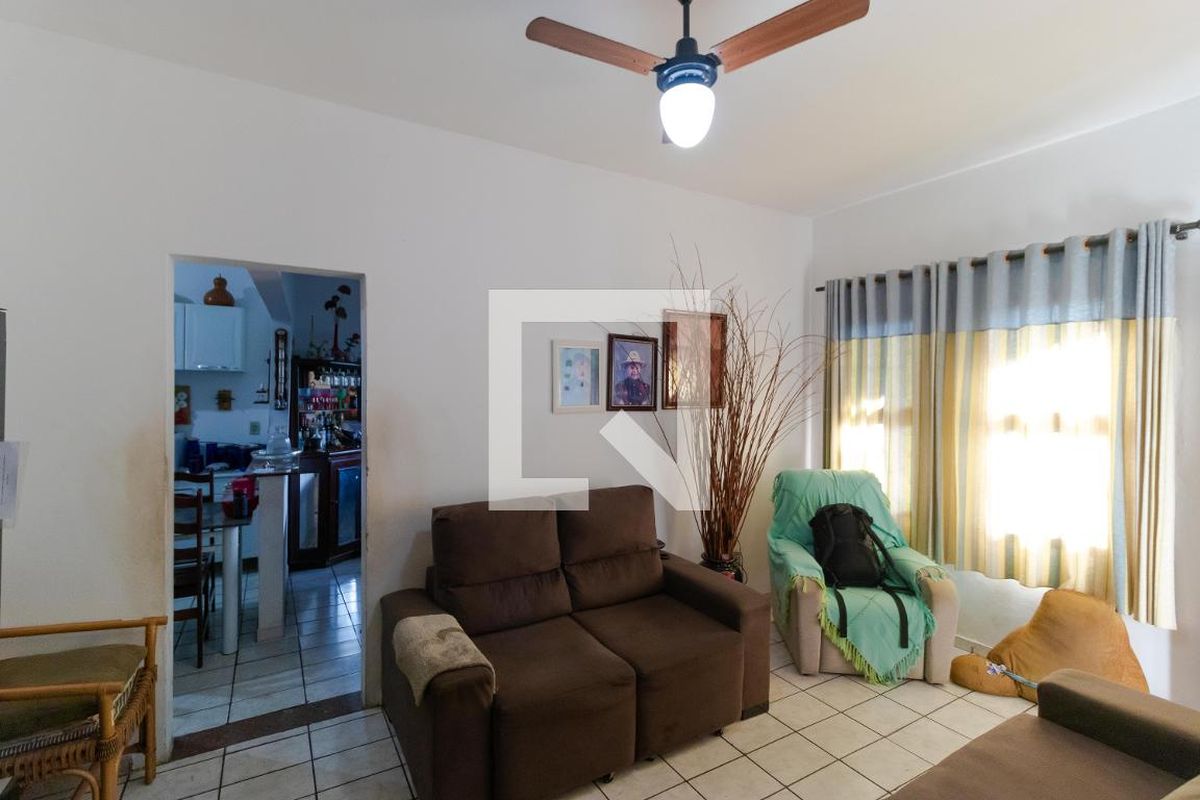 Casa à Venda - Jardim Flamboyant, 4 Quartos,  319 m2 em , Campinas - sp | SoloBR