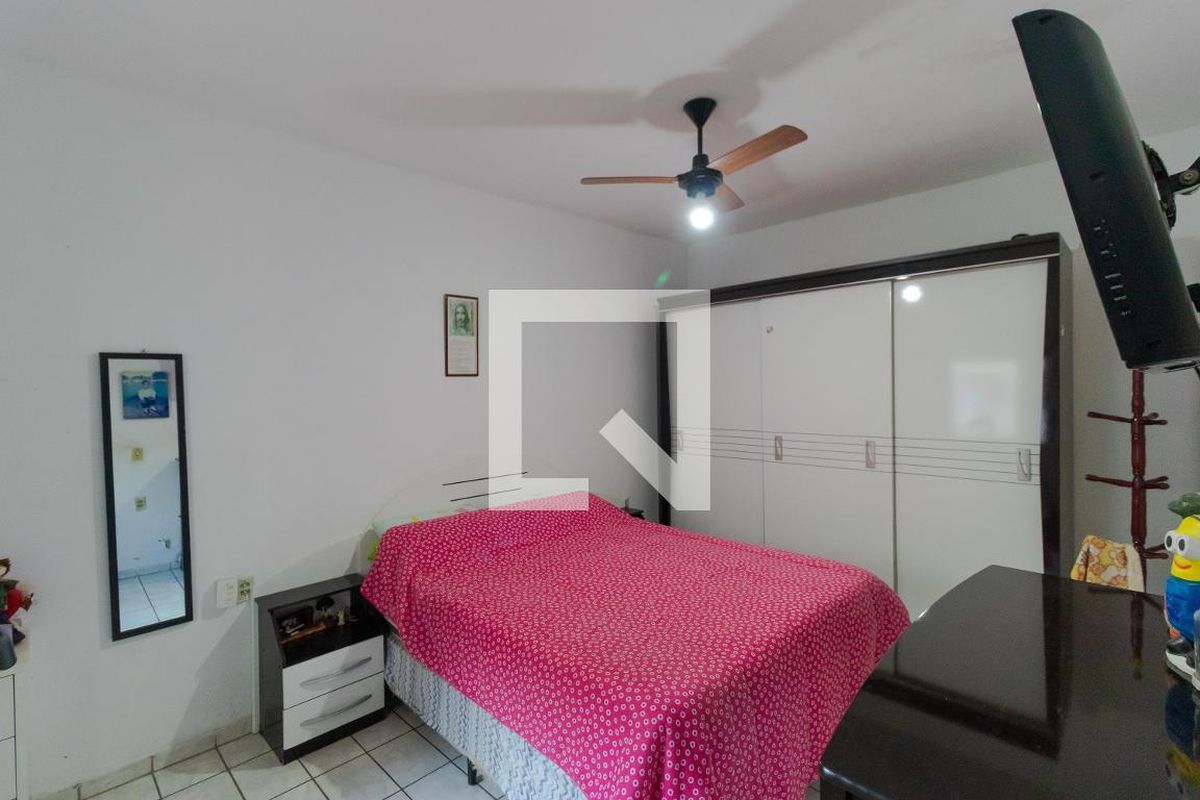 Casa à Venda - Jardim Flamboyant, 4 Quartos,  319 m2 em , Campinas - sp | SoloBR