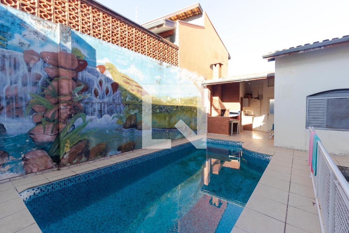 Casa à Venda - Jardim Flamboyant, 4 Quartos,  319 m2 em , Campinas - sp | SoloBR