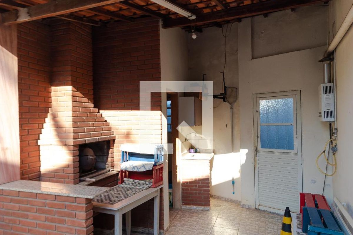 Casa à Venda - Jardim Flamboyant, 4 Quartos,  319 m2 em , Campinas - sp | SoloBR
