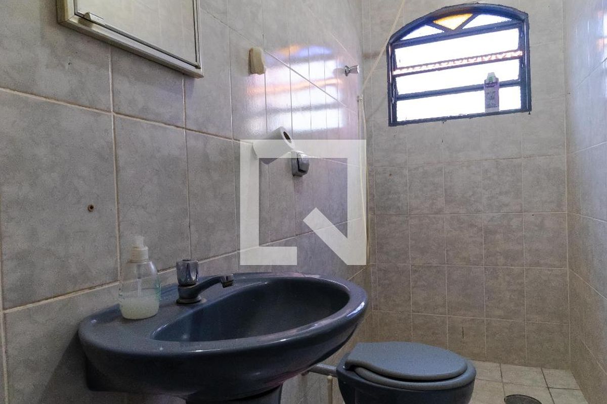 Casa à Venda - Jardim Flamboyant, 4 Quartos,  319 m2 em , Campinas - sp | SoloBR
