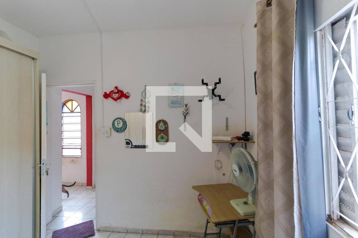 Casa à Venda - Jardim Flamboyant, 4 Quartos,  319 m2 em , Campinas - sp | SoloBR
