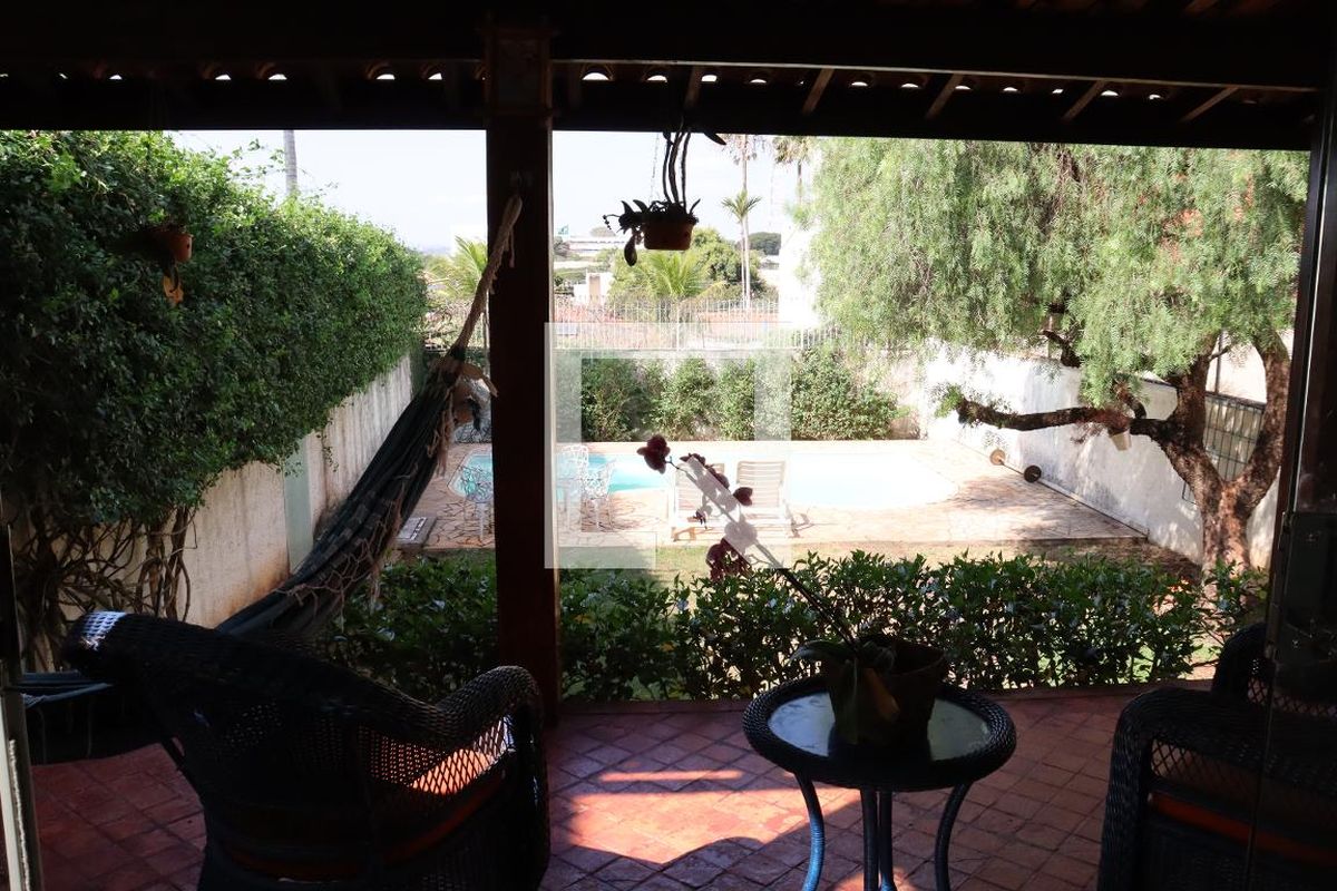 Casa à Venda - Mansões Santo Antônio, 3 Quartos,  299 m2 em , Campinas - sp | SoloBR