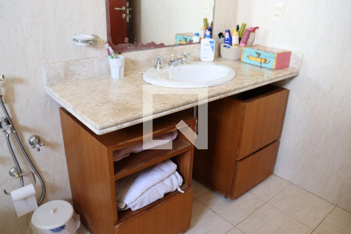 Casa à Venda - Mansões Santo Antônio, 3 Quartos,  299 m2 em , Campinas - sp | SoloBR